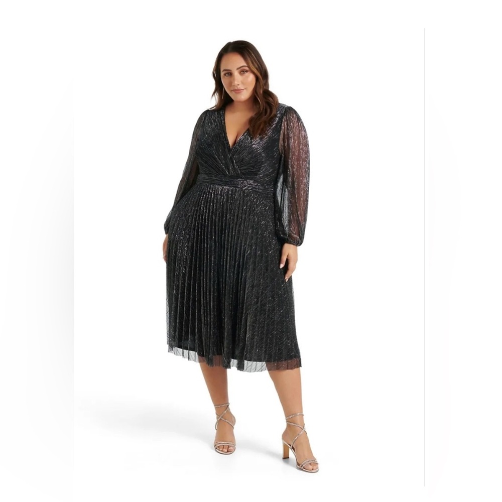 EverNew curve - Shimmering Black Long Sleeve Dress